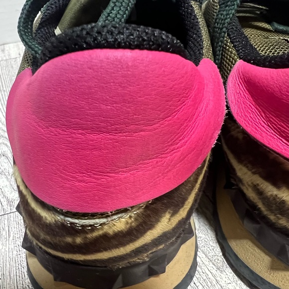 Valentino Rockrunner Olive Green Pink Animal Hair Sneakers Rockstud Low Top 41 - Picture 5 of 16